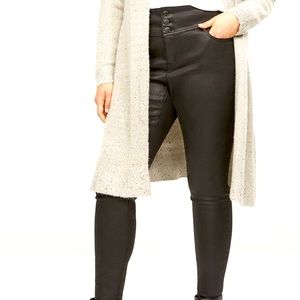 High-Rise 3-button Jegging - Coated Black